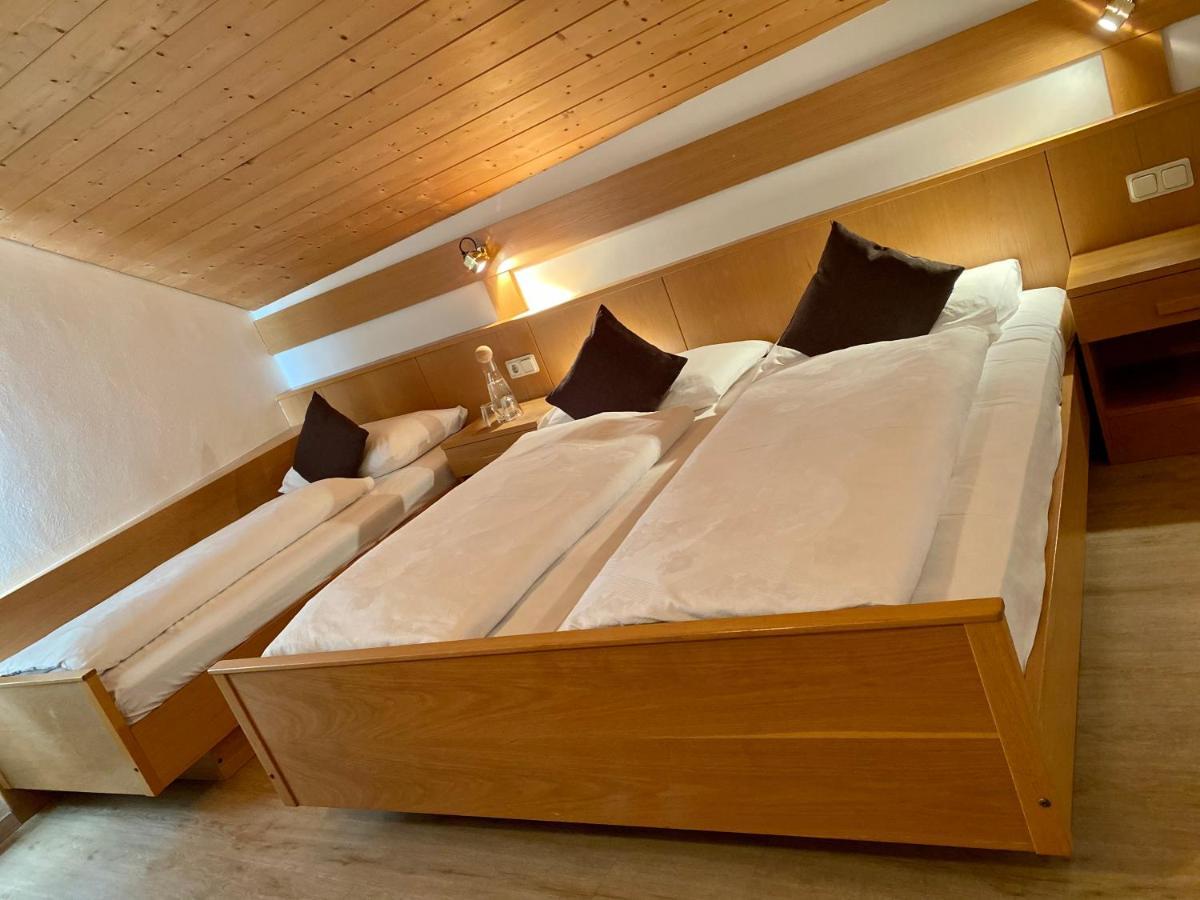 Garni Hotel Tauber Brixen Exteriör bild
